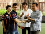 marc-marquez-dan-pedrosa-bermain-futsal-di-jakarta_20160213_202831.jpg