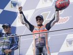 marc-marquez-dan-valentino-rossi-motogp-australia_20171023_203659.jpg