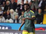 mario-balotelli-ac-milan-hijau_20150923_074114.jpg