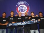 mario-gomez-pelatih-arama-fc-dan-jajaran_20200116_160310.jpg