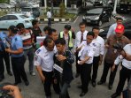 mario-lakukan-rekonstruksi-menyusup-ke-pesawat_20150410_172135.jpg