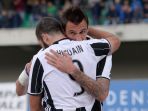 mario-mandzukic-dan-gonzalo-higuain_20161221_195515.jpg