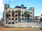 markas-unrwa-hancur-dibombardir-israel_20240219_101607.jpg