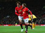 marouane-fellaini-danjuanmata_20150205_211246.jpg