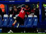 marouane-fellaini-hampirijhu_20150118_045412.jpg