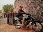 mas-pur-tukang-ojek-pengkolan-tokoh-peran-punya-deretan-motor-keren-sangar.jpg