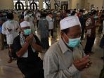 masjid-al-akbar-tetap-gelar-salat-jumat_20200328_145913.jpg