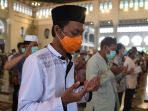 masjid-al-akbar-tetap-gelar-salat-jumat_20200328_151135.jpg