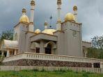 masjid-di-tengah-hutan.jpg