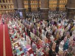 masjid-istiqlal-dipadati-jamaah-pada-salat-tarawih-pertama_20220402_223726.jpg