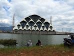 masjid-terapung-al-jabbar-bandung_20210104_100242.jpg
