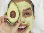 masker-alami-alpukat.jpg