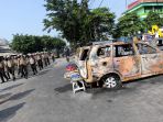 massa-aksi-bakar-kendaraan-di-asrama-brimob-petamburan_20190522_160312.jpg