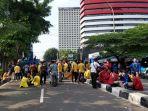 massa-aksi-bem-si-bubar-nih3.jpg