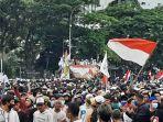 massa-aksi-dari-kelompok-pa-212-mulai-meninggalkan-lokasi.jpg