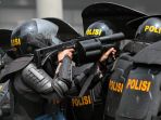 massa-aksi-terlibat-bentrokan-dengan-aparat-kepolisian_20190522_151828.jpg