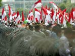 massa-demo-bawaslu-tuntut-paslon-01-didiskualifikasi_20190510_200315.jpg