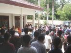 massa-kejar-aliong-pembunuh-sadis_20170411_161919jpg_20170412_082021.jpg