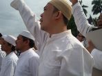 massa-nyanyi-indonesia-raya_20161202_120222.jpg