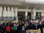 massa-yang-tergabung-dalam-forum-vv.jpg