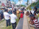 Masyarakat Adat di Papua Palang Puskesmas Kota Jayapura, Tuntut Pemerintah Bayar Ganti Rugi Tanah