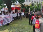 masyarakat-banten-anti-korupsi-dan-kekerasan-unjuk-rasa-di-kpk.jpg