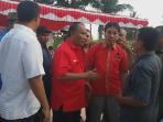 masyarakat-simpang-tiga-adukan-masalah-tapal-batas_20160106_090012.jpg