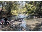 masyarakat-tengah-menikmati-kawasan-tengah-sungai-pusur.jpg