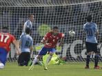 mauricio-isla-chile-vs-uruguay-1-0_20150625_122853.jpg