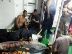 mayat-korban-kapal-cantika-77-terbakar.jpg