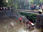 mayat-pria-mengambang-di-sungai_1.jpg