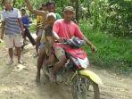 mbah-lasimin-sempat-hilang-di-hutan.jpg