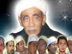 mbah-moen-dan-8-putranya_20180107_131707.jpg