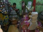 mbah-pani-rela-dikubur-5-hari-demi-jalani-ritual-topo-pende.jpg