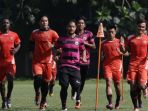 mbaii-junior-junior-mbai-andritany-ardhyasa_20170329_161919.jpg