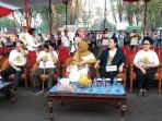 mbak-tutut-di-tmii_20180819_113925.jpg