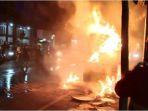 mbil-terbakar1.jpg