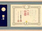 medali-penghargaan-dari-pemerintah-jepang_20160616_072818.jpg