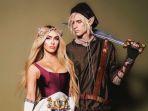 megan-fox-dan-machine-gun-key-mengunggah-foto-berkostum-halloween-pada-11-november-2022.jpg