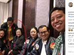 megawati-dalam-balutan-jaket-bomber-warna-hitam.jpg