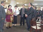 megawati-kepala-sekolah-universitas-soka-yoshihisa-baba.jpg