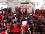 megawati-sapa-relawan-basuki-djarot-di-rumah-lembang_20170315_211400.jpg
