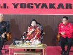 megawati-soekarno-putri-berkunjung-ke-dpd-pdip-diy.jpg