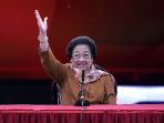 megawati-terima-penghargaan-inspirator-dan-penggerak-cegah-staun_20230717_174318.jpg