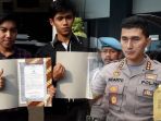 melawan-hingga-tewaskan-begal-dua-pemuda-di-bekasi-dapat-penghargaan_20180531_115332.jpg