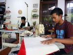 melihat-pembuatan-sovenir-yang-ramah-lingkungan_20200805_200551.jpg
