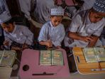 melihat-semangat-santri-tunarungu-menghafal-al-quran_20220706_103611.jpg