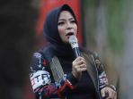 melly-mono-gantikan-sementara-tantri-sebagai-vokalis-kotak_20191207_073152.jpg