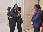 men-ketua-umum-partai-nasdem-surv.jpg