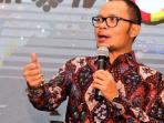 menaker-hanif-dhakiri_20160910_190736.jpg